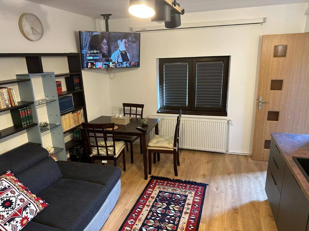 Tiny Traditional House Βουκουρέστι Εξωτερικό φωτογραφία