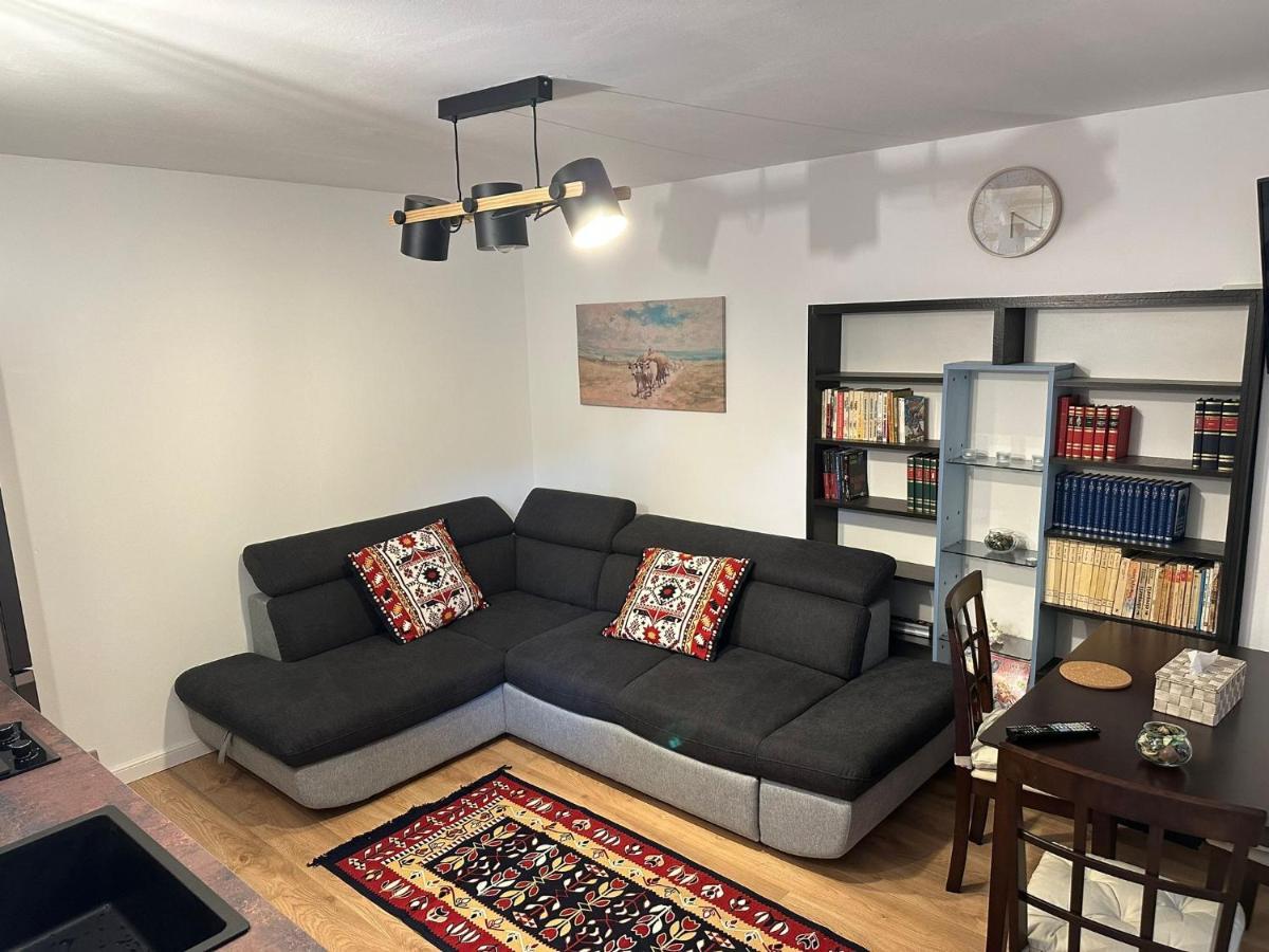 Tiny Traditional House Βουκουρέστι Εξωτερικό φωτογραφία